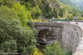 <center>Le fort du Portalet</center>Pont sur le gave d'Aspe, sur la route du Somport. Contrebandiers des laines et des sucres, trafiquants de monnaies et de chevaux, passeurs d’espions et de huguenots ne sont qu’une partie des nombreuses agitations montagnardes que les douanes ont eu à affronter dans les vallées pyrénéennes.