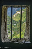 <center>Le fort du Portalet</center>En bas de la fenêtre, à gauche, on aperçoit les vestiges du fort de Poutou.