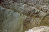 <center>Le fort du Portalet</center>Le chemin de ronde. Stalagtites