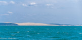 <center>Le bassin d'Arcachon</center>La Dune du Pilat. De la plage au sommet, plusieurs lignes sombres se distinguent dans le sable. Ce sont les restes de végétation et de sols anciens, appelés paléosols.
Au niveau des plus hautes mers, le premier paléosol contient de nombreuses souches datées de 2000 ans ayant JC. Il repose sur de l’alios.
Le second, à environ 3 mètres d'altitude, renferme des restes de végétation datés de 1200 à 1300 ans avant JC. 
Le troisième paléosol dessine de larges courbes sur le flanc de la dune, démontrant qu'il s'est développé sur des dunes anciennes. Les bois qu'il contient datent du 16e siècle.
Le paléosol le plus haut correspond à la surface de l'ancienne dune de la Grave. Il est daté du 19e siècle.