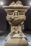 <center>Monument funéraire de Michel de Montaigne</center>