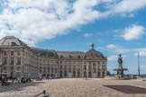 <center>Place de la Bourse.</center>Bâtiment de la Bourse.