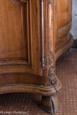 <center>Louhans </center>Pied en forme de sabot.