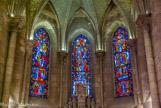 <center>Basilique St Nicolas. </center>  Les vitraux : trois baies qui décrivent les mystères joyeux, douloureux, glorieux.