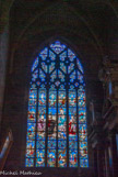 <center>Guérande. </center> Donation du Rosaire (1885). L'utilisation des bleus fait l'originalité de cette grande Verrière du transept nord.