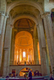 <center>Saint-Hilaire-le-Grand. </center> Le transept et le choeur sont surélevés.
