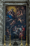 <center>Eglise de Saint Irène</center>La toile représente l'extase de Saint Gaétan de Thiene, fondateur de l'Ordre des Clercs réguliers Théatins. Elle est attribuée à Filippo Maria Galletti, théatin célèbre pour ses nombreux travaux dans les églises de l'ordre. En haut, la Vierge avec l'Enfant. En bas, le saint soutenu par deux anges, lui donne son coeur ardent, lui adressant son regard. Au centre, le coeur est déja en vol, amoureusement accompagné par deux anges. Le coeur, à la frontière de deux mondes, exalte et fait l'intermédiaire entre le ciel et la terre, entre la Vierge et saint Gaétan.