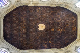 <center>L'église Santa Chiara </center>Son plafond est entièrement habillé d'un décor réalisé en papier mâché, l'une des spécialités de Lecce.