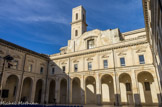 <center>Lecce.</center>L'ancien couvent des Théatins.