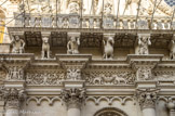 <center>Lecce.</center>Hercule, un griffon, la louve de Remus et Romulus...