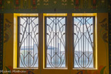 <center>Le château Laurens</center>Baie vitrée de l'escalier.
