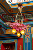 <center>Le château Laurens</center>Un des lampadaires.