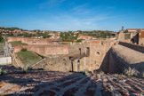 <center>Le château royal.</center>Le bastion des Dominicains. Vers le nord, le rempart à crête arrondie et la barbacane couverte du XVIème siècle sont conservés.