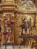 <center>Église Santa Maria de Cadaqués. </center>Retable de l'église Santa Maria de Cadaqués (par Pau Costa 1665-1727), dédié à Notre-Dame de l’Espérance, de style baroque. Un marin et Sainte Rita ?