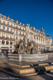 <center>La fontaine des Trois Grâces</center>C'est un groupe en marbre sculpté par Étienne Dantoine en 1777, dont un moulage en résine est situé sur la place de la Comédie, à Montpellier (Hérault).