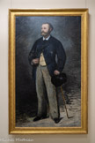 <center>Portrait d'Antonin Proust</center>Manet, Edouard. Paris, 1832 - Paris, 1883

1881
Huile sur toile
Ecrivain, ministre des Arts et défenseur des peintres impressionnistes, Antonin Proust rencontre l'artiste dans l'atelier de Thomas Couture.
La manière rapide et hachurée que Manet emploie pour la main gauche du modèle contraste avec l'application de la figure, probablement retouchée.