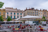 <center>Place de la République.</center>Coté gauche de la place de la République.