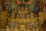 <center>La cathédrale Saint-Jean-Baptiste.</center>Chapelle de l’Immaculée Conception. Registre supérieur: le centre est occupé par un baldaquin, à droite, la nativité de Jésus, à gauche, la Visitation. Au fronton : le couronnement de Marie au ciel.