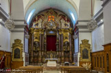 <center>Eglise Saint Jacques</center>Vers la fin du 17ème siècle, une chapelle indépendante de l'église médiévale est érigée à l'ouest de la nef pour la confrérie de la Sanch, ou Confrérie du Précieux Sang de Jésus-Christ fondée en 1416 par saint Vincent Ferrier. Elle est adossée à l'ouest de l’église, avant de lui être rattachée sous le Second Empire par la suppression du mur séparant les deux édifices. Donc le visiteur peut voir deux retables de maître-autel qui se font face. Aujourd'hui, l'Eglise Saint Jacques est toujours le point de départ de la poignante procession de la Sanch chaque vendredi Saint à Perpignan. La procession de la Sanch est une tradition religieuse catalane célébrant la passion du Christ depuis le XVe siècle. Le retable du Rosaire (XVIIe siècle), est l'œuvre remarquable de Lazare Tremullas le Vieux.