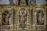 <center>Eglise Saint Jacques</center>Dans le premier registre trois niches abritent les sculptures de saint Liboire représenté avec ses habits épiscopaux (au centre) , l'archange saint Michel luttant contre le démon (à gauche), l'archange Raphaël conduisant le jeune Tobie par la main (à droite).