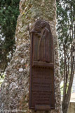 <center>Jardin de la Miranda</center>Une pierre dressée provenant de Montserrat rend hommage à Mgr Carsalade, restaurateur de l'abbaye de saint Martin du Canigou, et Jacint Verdaguer, le fameux poète du Canigou.