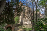 <center>Jardin de la Miranda</center>Le jardin de la Miranda occupe l’ancien bastion Saint-Jacques, un des rare vestiges des fortifications de la ville, ainsi qu’une partie de la courtine attenante longeant l’église Saint-Jacques jusqu’à la caserne Saint-Jacques. Créé dans les années 1960, le jardin réutilise les vestiges des aménagements du bastion (arches, salle voûtée...) et est planté d’essences méditerranées (pins, cyprès, aloès, citronniers...).