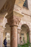 <center>Le cloître de Saint-Genis des Fontaines.</center>