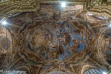 Oratoire de Saint Philippe Neri. Jacopo Antonio Boni (1688—1766) représenta, dans le médaillon central de la voûte, soutenu par des anges et les allégories de la Peinture, la Sculpture, l’Architecture et l’Astronomie, l’Assomption de la Vierge en présence de la Sainte Trinité parmi des Anges, des Prophètes et des Patriarches.