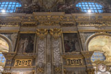 Eglise de San Filippo Neri.Eglise de San Filippo. Marcantonio Franceschini est l'auteur des huit peintures à la détrempe placées sous la corniche , représentant les miracles et les faits de la vie du saint de 1714 : ici, Filippo échappe à la tentation de deux femmes et 
Philippe montre l'enfant Jésus aux deux disciples