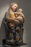 Église Santa Maria di Castello. Dominique Gaggini, Vierge à l'Enfant, marbre peint, XVe siècle.