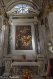 Église Santa Maria di Castello. Chapelle de Saint Thomas d'Aquin. Autel en marbre de Giovanni Maria de Pambio, 1595. Toile de l'autel de Dominico Piola, Saint Thomas d'Aquin en adoration du Saint Sacrement composant l'office du Corpus Domini, 1660. A gauche, le buste deFilippo Campo Antico (1874) et à droite celui d'Anna Pavero Campo Antico, tous deux de Domenico Carli. Ce sont les parents du curé qui a financé la restauration de cette chapelle.