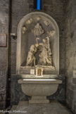 L'église San Donato. Le baptistère et l'autel néoclassique furent réalisés par les artistes génois Ignazio Peschiera (1777-1839) et Carlo Rubatto (1810-1881).