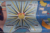 <center>Le banc </center>Famille Yvora-Fourcade, 2025. Nine et Yoyo. Marseille, Amour, Générosité, Fantaisie, Joie, Maison Carrée.
