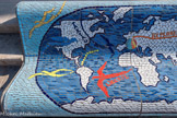 <center>Le banc</center>Aéroport Marseille Provence. 2023. Partager, liberté, explorer, voyager. Dossier : ouverture au monde.