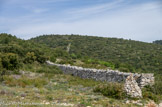 <center>Le mur de la Peste.</center>Piste de la Pouraque.