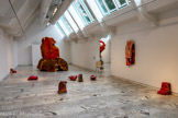 Sans titre
(Simen se la coule douce)
2021, sacs de ciment, béton et peinture acrylique
Courtesy de l’artiste et de la Galerie Christophe Gaillard ; Paris, France.