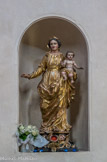 <center>Eglise des Aygalades, Notre-Dame du mont Carmel. </center> Dans la nef dans une niche une Vierge à l'Enfant sur le côté droit,