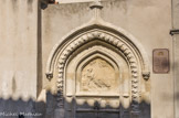 <center>Eglise des Aygalades, Notre-Dame du mont Carmel. </center> Le bas-relief représente la sainte sur son rocher, épisode que la tradition situe aux Aygalades.