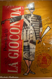 <center>La Gioconda ( Ponchielli ) : affiche dédicacée</center>[1967]
( AMM. 30 fi 33 ).
Les Archives de Marseille conservent de nombreuses affiches des spectacles donnés à l’Opéra entrées soit par versements (en série W), soit dons les fonds privés (série II). Certaines sont dédicacées, comme ici avec une dédicace à Guy Benucci metteur en scène de cette Gioconda dans laquelle la soprano d’origine marseillaise, Régine Crespin s’illustre en octobre 1967 dans le rôle-titre.