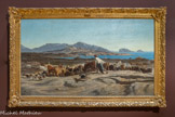 <center>Vue de Marseille prise des Aygalades, un jour de marché </center>Émile Loubon
Aix-en-Provence. 1809 - Marseille. 1863.
Huile sur toile, 1853.
Quatre ans après sa présentation au Salon, le tableau est acheté par le musée des Beaux-Arts du vivant de l'artiste consacrant la gloire du peintre dans sa ville. Dans cette image qui semble célébrer une Provence rurale et immuable, il sème les premières traces d'un monde nouveau opposant discrètement l'ancien et le moderne : le moulin et les cheminées d'usine, les voiliers et la fumée d'un steamer au loin, la vieille ville fondée par les Grecs sur son promontoire, et la première gare Saint-Charles, long rectangle noir sur la gauche du tableau. Sur la colline dominant la ville, le fort qui abrite la petite chapelle de Notre-Dame-de-Garde. va en cette même année 1853. laisser place aux travaux de construction de la basilique qui est aujourd'hui le symbole le plus connu de Marseille.
En moins d'un demi-siècle, le site représenté par le peintre va être radicalement transformé par l'urbanisation. On y voit aussi la tour du fanal, la coupole de la Vieille Charité, et tout au fond le massif de Marseilleveyre, l'île Maïre et son Tiboulen.