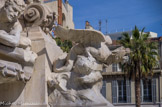 <center>Place Castellane</center>Des griffons séparent les différents groupes sculptés.