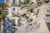 <center>Place Castellane</center>Des griffons séparent les différents groupes sculptés.
