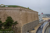 <center>Fort Saint Jean</center>L'entrée principale, du temps de Louis XIV, qui apparaît encore sur la façade qui domine le Mémorial des camps de la mort fut condamnée au milieu du XIXe siècle, lors du creusement du canal qui relia le Vieux-Port et les nouveaux ports depuis le bassin de la Joliette.