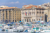 <center> Le Vieux Port</center> La mairie et les immeubles Fernand Pouillon.