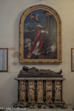 <center>L'église Saint-Denys.</center>«Le martyr de saint Denys» portant sa tête coupée, le prêtre Eleuthère et le diacre Rustique décapités à ses pieds, d'après un dessin de Pierre II Mignard (1640 – 1725). Denys a été envoyé de Rome en Gaule comme évêque missionnaire par le pape saint Clément, troisième successeur de saint Pierre, de 88 à 97. Denys parvient à Paris avec un groupe de disciples évangélisateurs, parmi lesquels on compte saint Rustique, saint Eleuthère, saint Eugène (martyrisé à Deuil-la-Barre) et saint Yon (martyrisé à Chastres-sous-Montlhéry, aujourd’hui Arpajon). Les autorités romaines ne tardent pas à remarquer son action. Soumis à un interrogatoire, Denys et ses compagnons se déclarent chrétiens et sont mis à mort, décapités par le glaive du bourreau.