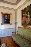 <center>Le château de Gueydan.</center>Le salon de la Marquise.