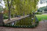 <center>Les jardins d'Albertas</center>Le Grand canal, l'eau des sources y coule par treize mascarons sculptés du XVIIème siècle. Aussi une réserve d'eau pour l'arrosage gravitaire des cultures.