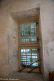 <center></center><center> La Bastide Marin </center> Les fenêtres sont à neuf carreaux.