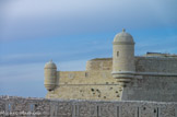 <center>Fort de Bouc. </center>En 1664, Louis XIV ordonne à Vauban de remodeler le site avec de puissants remparts bastionnés, tel que nous pouvons l’observer de nos jours. Ce système de défense caractéristique  supprime les angles morts et les secteurs sans feu. sa garnison était composée d'un Commandant, un Capitaine, 5 Lieutenants, un médecin et 55 hommes en assurent la défense ainsi que le bon fonctionnement du signal lumineux affecté à la Tour.