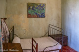 <center>Monastère Saint-Paul-de-Mausole</center>Chambre de Vincent Van Gogh. Aujourd’hui, Saint-Paul de Mausole maintient plus que jamais la volonté de prendre en charge la maladie mentale. Les sœurs de l’Institut Saint-Joseph présentes depuis 1863 veillent toujours sur les lieux dont la gestion a été cédée à l’association “Vivre et devenir” qui en préserve le patrimoine et l’esprit.